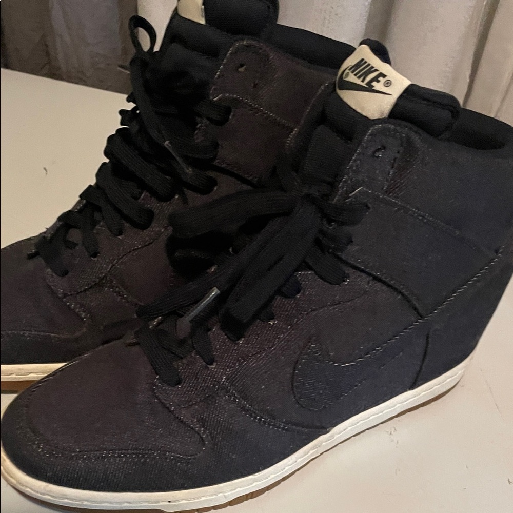 Nike Women's Black High-Top Sneakers